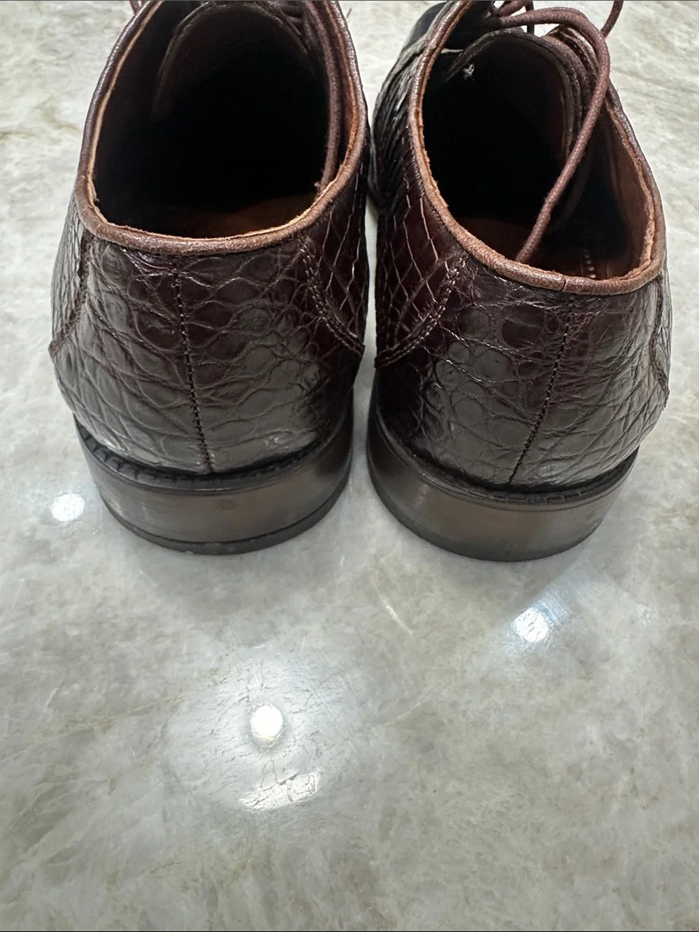 Men's Brown Croc-Embossed Leather Dress Shoes